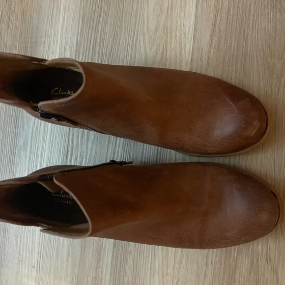 Clarks Brown Ankle Boots - Picture 5 of 5